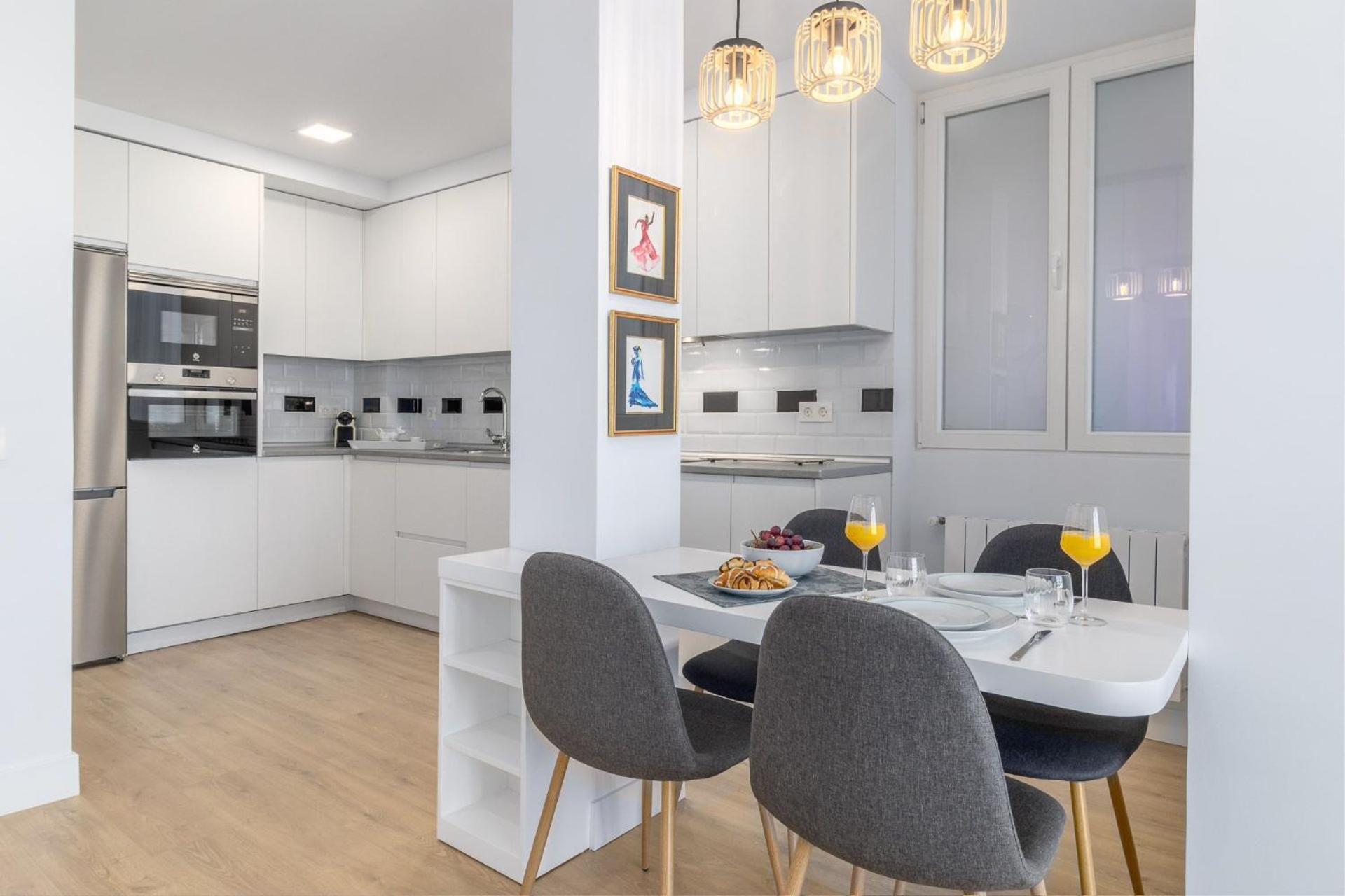 Cercano 4 Torres Chamartin Ii Apartamento Madrid