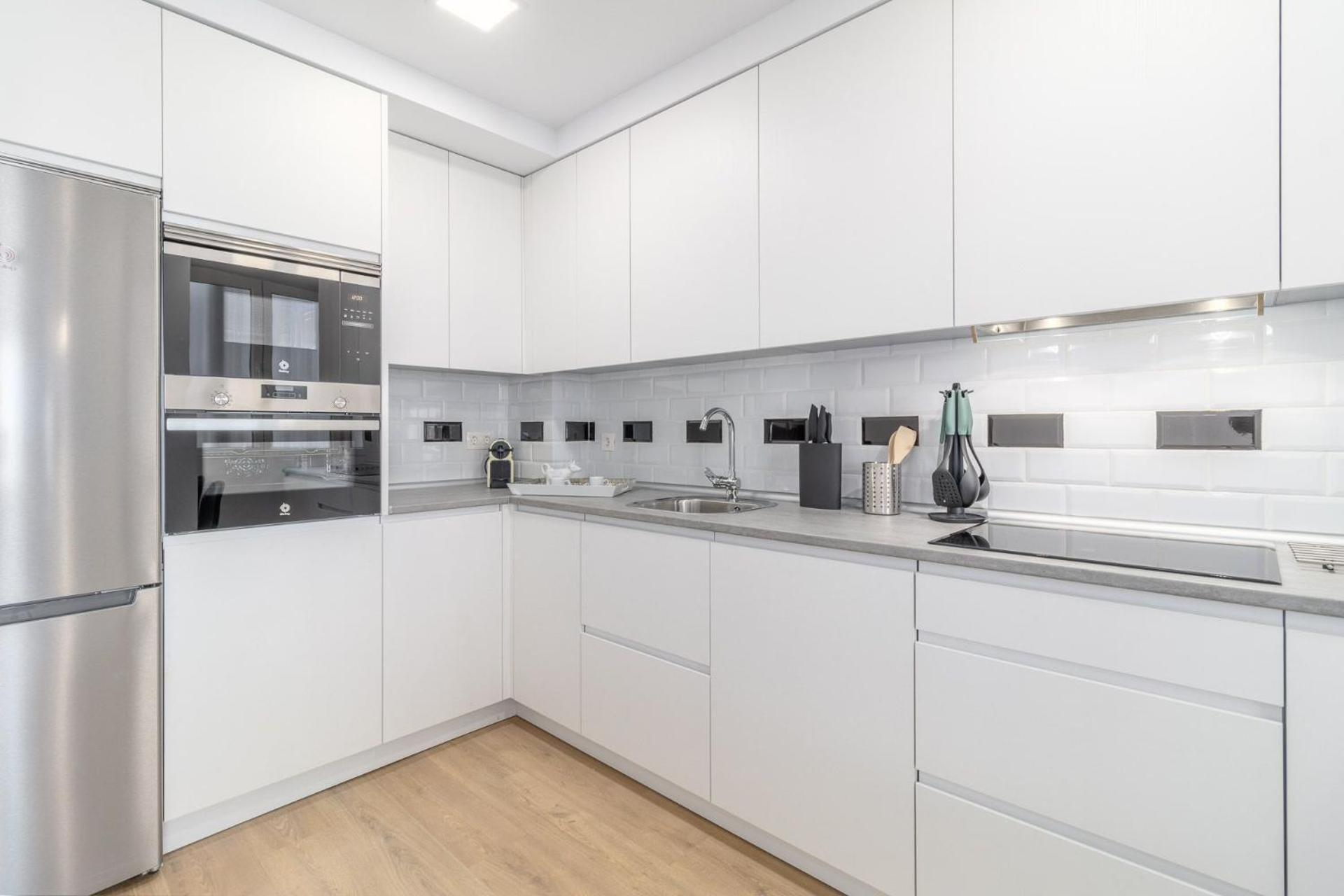 Apartamento Cercano 4 Torres Chamartin Ii *